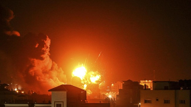 Israel Gempur Gaza dengan 6 Ribu Bom, Tembak Artileri Setiap 30 Detik