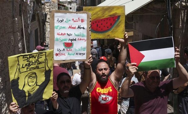 Kenapa Israel Sangat 'Alergi' Semangka jadi Simbol Palestina?