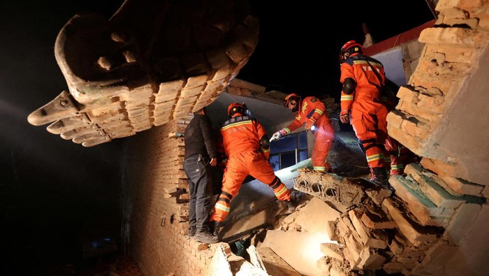 111 Orang Tewas Akibat Gempa M 5,9 di China Ratusan Luka-luka