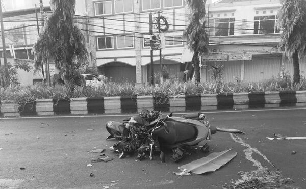 Kecelakaan Maut di Denpasar, Bule Belanda Tewas-Kepala Putus Ditabrak Truk