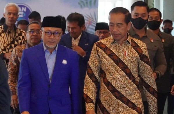 PAN Pamerkan 'KTA' Presiden Jokowi