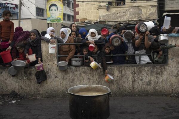 Penduduk Gaza Hadapi Bencana Kelaparan Hampir Tak Ada yang Bisa Dikonsumsi
