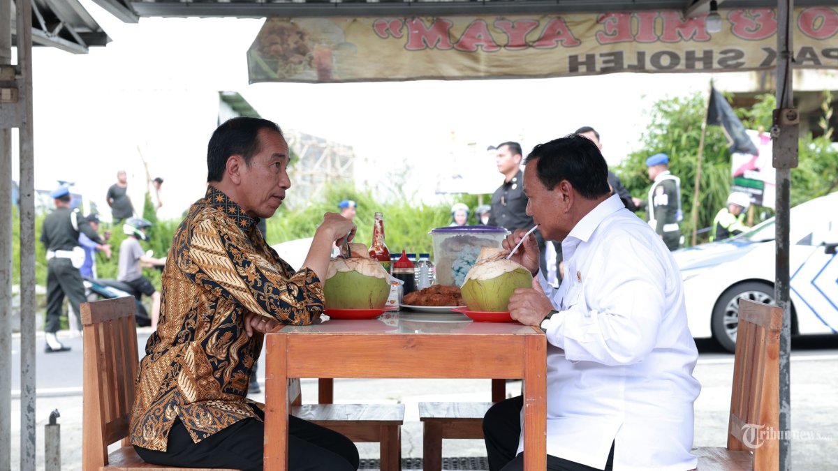 Seolah Beri Instruksi Saat Makan Bareng Prabowo, Jokowi Ungkap hanya Bahas Soal Bakso