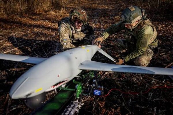 Inggris Akan Kirim 10.000 Drone Canggih ke Ukraina untuk Perang Melawan Rusia