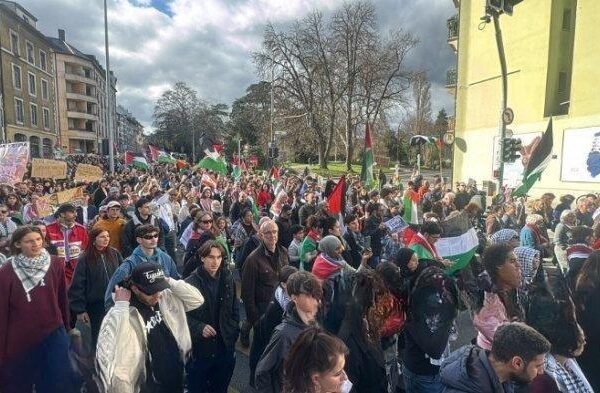 Ribuan Orang Berdemonstrasi di Berlin dan Jenewa untuk Memprotes Serangan Israel Terhadap Gaza