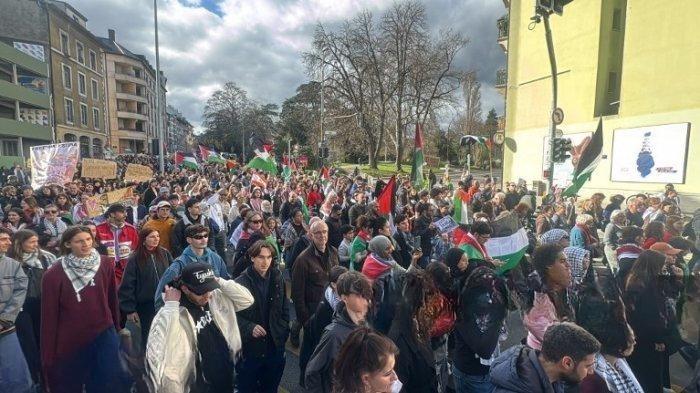 Ribuan Orang Berdemonstrasi di Berlin dan Jenewa untuk Memprotes Serangan Israel Terhadap Gaza