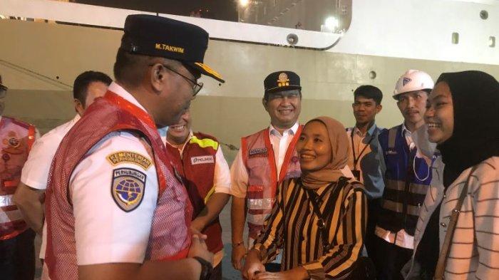 Senangnya Penumpang Mudik Gratis Kapal Laut ke Kepala KSOP Tanjung Priok