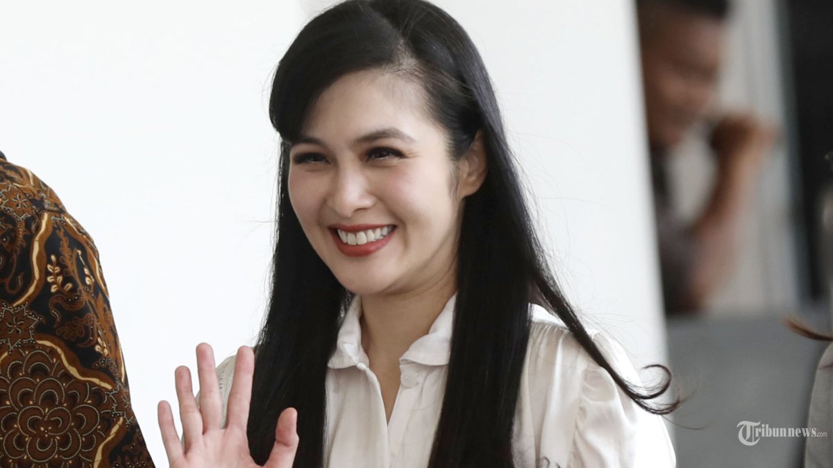 Sandra Dewi Dulu Jualan Baju di Pasar, Kini Kaya Raya hingga Suaminya Tersangkut Kasus Korupsi