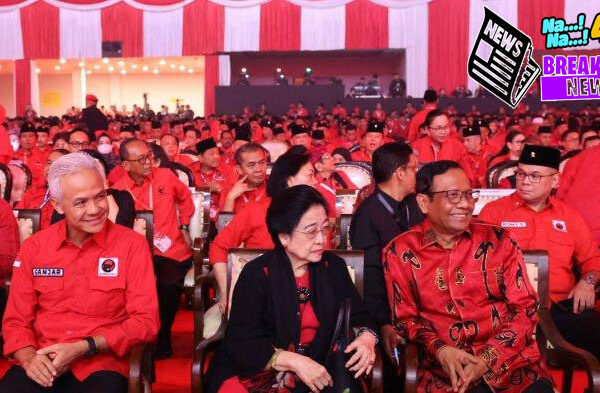 Tak Ada Presiden Jokowi, Megawati Duduk Diapit Ganjar-Mahfud saat Pembukaan Rakernas PDIP