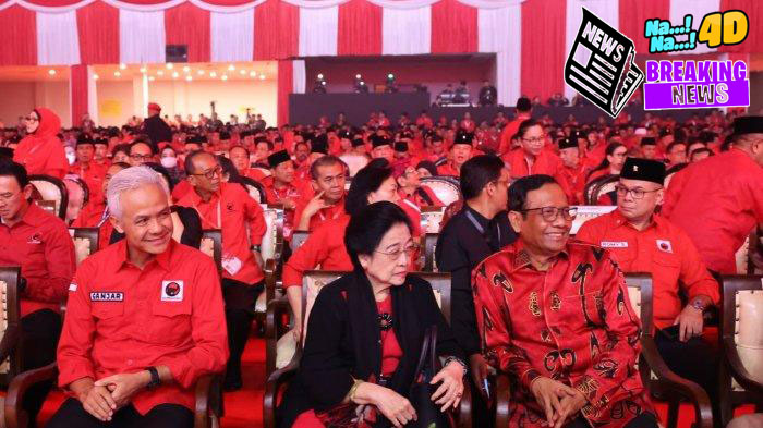 Tak Ada Presiden Jokowi, Megawati Duduk Diapit Ganjar-Mahfud saat Pembukaan Rakernas PDIP