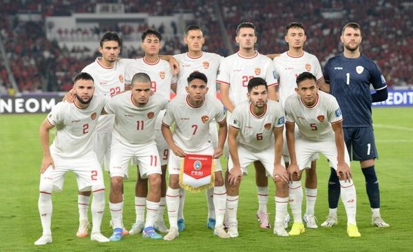 Media yang berbasis di Inggris Sportsmole memprediksi Timnas Indonesia kalah saat bersua Bahrain dalam laga lanjutan babak ketiga Kualifikasi Piala Dunia 2026. Sportsmole memberikan ulasan jelang bentrok Bahrain vs Indonesia di Stadion Nasional Bahrain, Riffa, Kamis (10/10 malam WIB. Sportsmole memprediksi Bahrain bisa menang tipis saat bermain di hadapan publik sendiri.