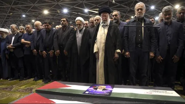 Pemimpin Iran Ayatollah Ali Khamenei dikabarkan tengah sakit parah setelah terjadinya serangan Israel ke negara tersebut.