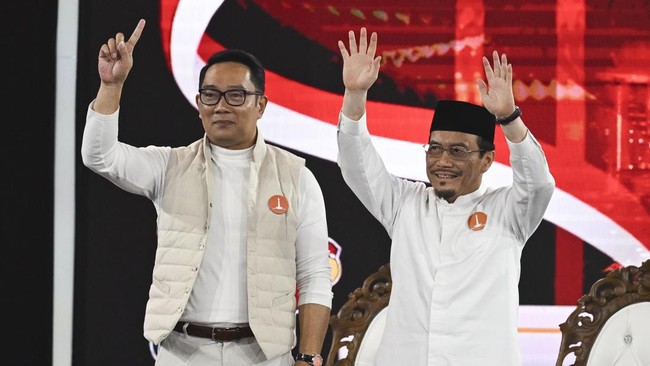 Ketua Exco Partai Buruh Jakarta Winarso mengumumkan dukungan Partai Buruh terhadap Ridwan Kamil-Suswono pada Pemilihan Gubernur (Pilgub) Jakarta 2024. Partai Buruh akan menggelar deklarasi dukungan RK-Suswono di Gedung KNPI, Rawamangun, Jakarta Timur pada Jumat (11/10) ini.