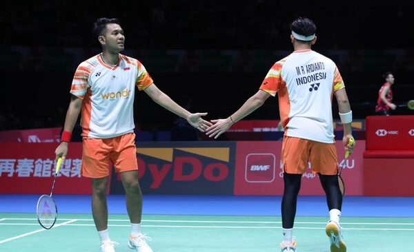 Ganda putra Indonesia Fajar Alfian/Muhammad Rian Ardianto berhasil lolos ke perempat final Denmark Open 2024.