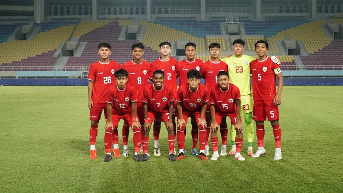 Indonesia menang telak 10-0 atas Kepulauan Mariana Utara pada Kualifikasi Piala Asia U-17 2025. Garuda Muda amat dominan dan praktis bermain setengah lapangan.