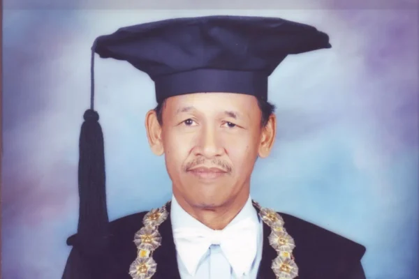 Yogyakarta (ANTARA) - Jenazah mantan Rektor Universitas Gadjah Mada (UGM), Prof Dr Ichlasul Amal akan dimakamkan di Pemakaman Keluarga Besar UGM Sawitsari, Condongcatur, Depok, Sleman, D.I Yogyakarta pada Kamis sore.