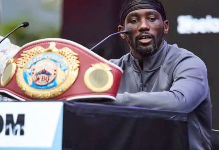 Karier Terence Crawford bisa berakhir jika dia gagal mendapatkan pertarungan melawan Saul "Canelo" Alvarez, menurut pelatih terkenal, Robert Garcia. Garcia meragukan bahwa Crawford, yang saat ini memegang rekor tak terkalahkan 41-0 (31 KO), akan melanjutkan kariernya tanpa kesempatan bertarung melawan juara dunia asal Meksiko itu.