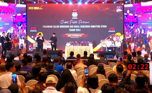 Bobby Nasution dan Edy Rahmayadi terlibat debat panas pada gelaran debat kedua Pilgub Sumatera Utara 2024 di Medan, Rabu (5/11) malam.