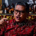 beritanana4d.com, Jakarta - Hasto Kristiyanto sampai malam ini dipastikan masih menjabat sebagai Sekretaris Jenderal Partai Demokrasi Indonesia Perjuangan atau Sekjen PDIP. "Saya datang ke DPP menemui Mas Hasto dan sampai saat ini masih menjabat s