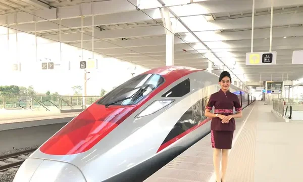 beritanana4d.com, Jakarta - PT Kereta Cepat Indonesia China (KCIC) mencatat, total sebanyak 370 ribu tiket Kereta Cepat Whoosh terjual ludes pada momen libur Natal dan Tahun Baru (Nataru), tepatnya selama periode 19 Desember 2024 hingga 5 Januari 2025.