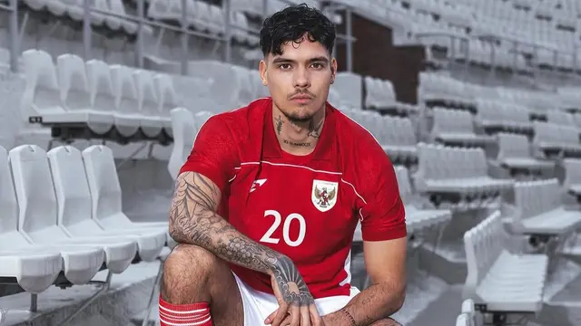 beritanana4d.com, Jakarta Erspo selaku apparel resmi Timnas Indonesia resmi meluncurkan jersey home baru untuk dikenakan skuad Garuda pada Kamis (23/1/2025). 